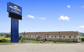 Microtel Inn & Suites by Wyndham Mineral Wells/parkersburg